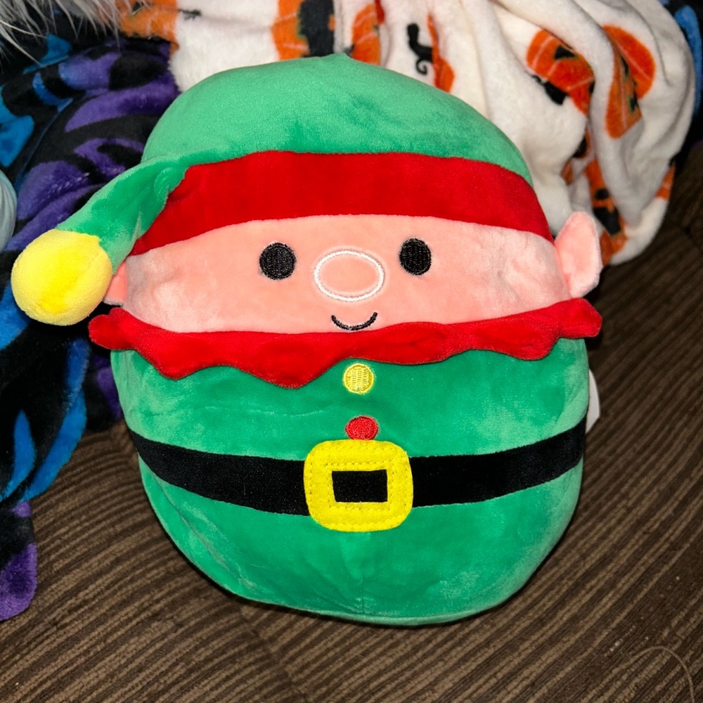 new with tag elf squishmallow